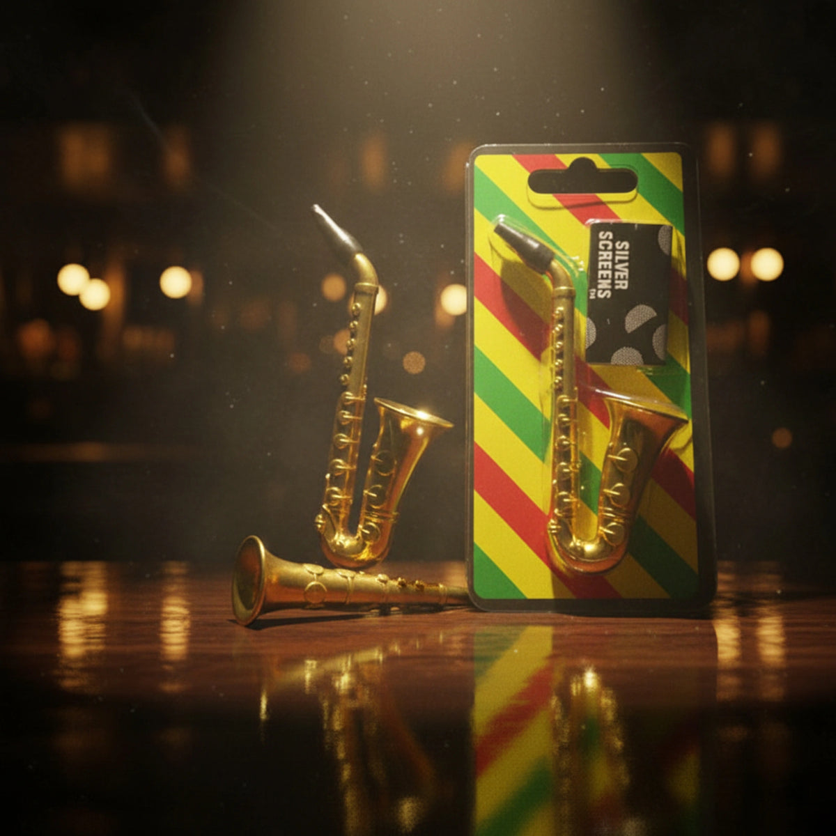 Curved mouthpiece on a saxophone-style one-hitter pipe