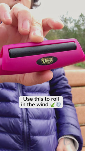 Video of how to roll a joint with Pink Doinkroller
