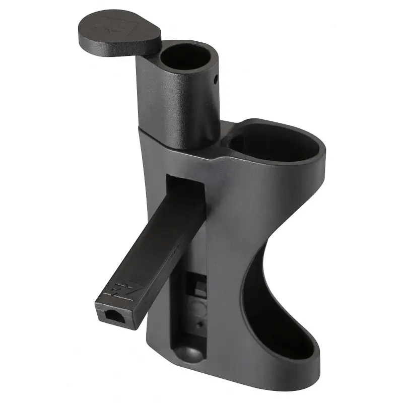 Built-in lighter holder on an all-in-one metal pipe