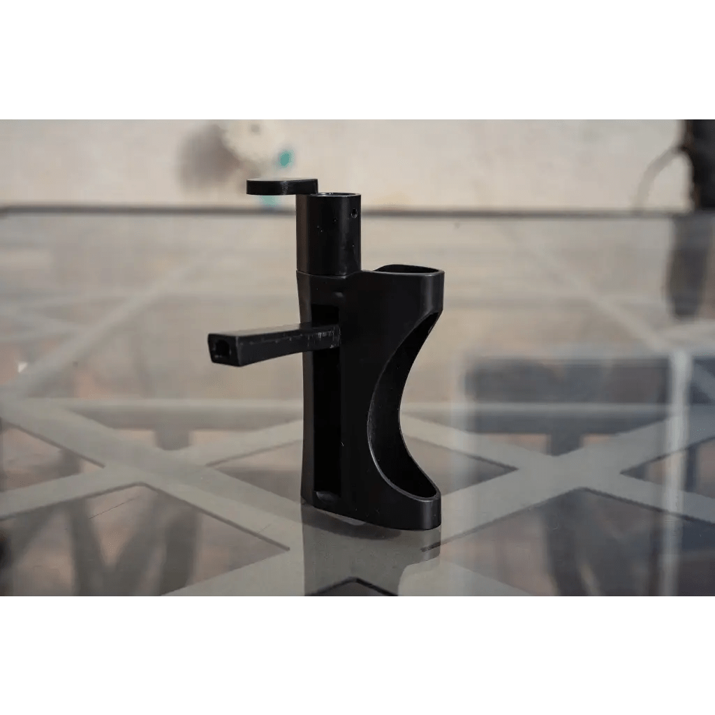 Built-in lighter holder on an all-in-one metal pipe